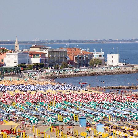 Ferrari Apartments Levante Каорле Екстер'єр фото