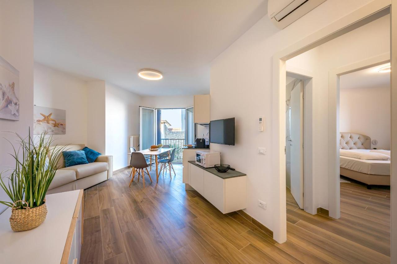Ferrari Apartments Levante Каорле Екстер'єр фото