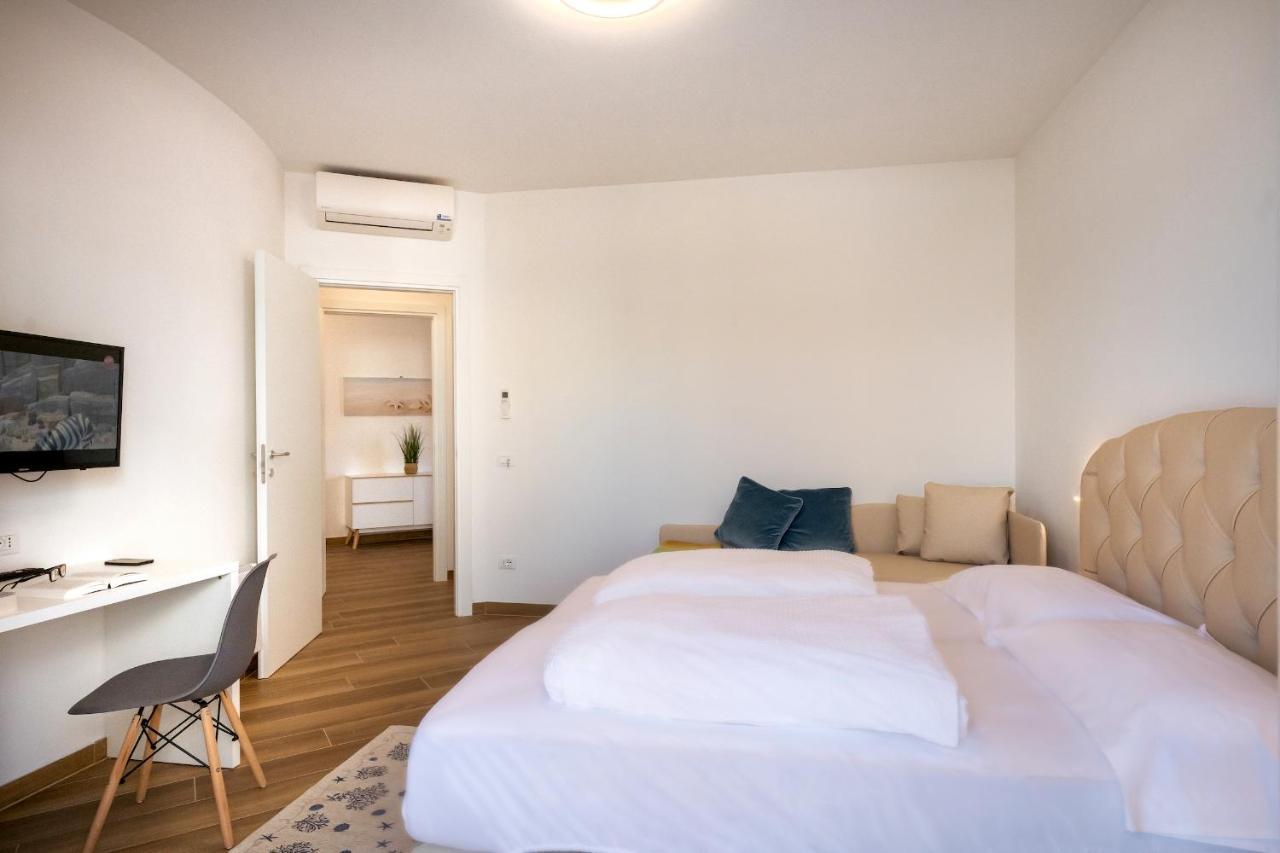 Ferrari Apartments Levante Каорле Екстер'єр фото